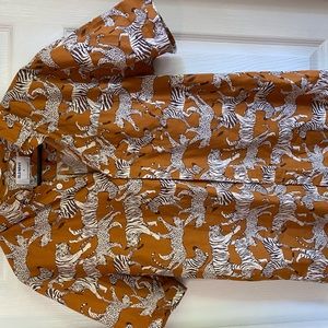 Old navy safari cheetah zebra print shirt men’s Medium orange button front